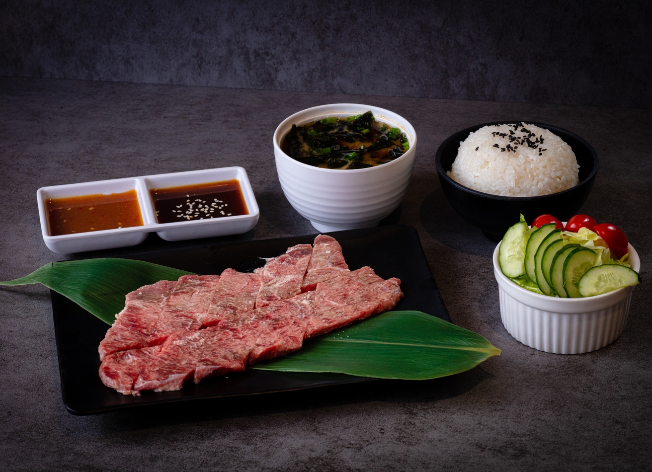 brand image-infused steak set 1312x950px